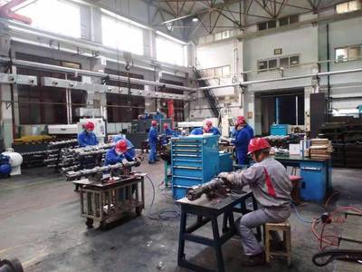 【基層動(dòng)態(tài)】搶急件 保任務(wù) 他們用行動(dòng)回應(yīng)每一份信任 --機(jī)械制造事業(yè)部22車(chē)間凸輪軸加工效率再破記錄